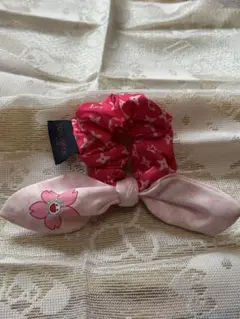 花柄ピンクシュシュ