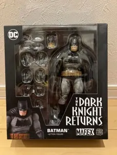 新品未開封】MAFEX バットマン No.106 ダークナイトリターンズ - メルカリ