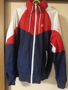 NIKE ナイロンジャケット　ベイビーわるきゅーれ
