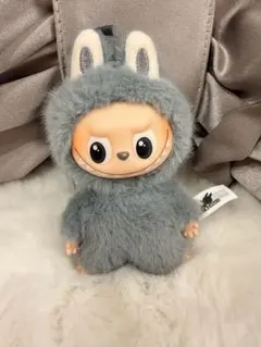 ポップマート正規品 ♡♡Pin for Labubu イニシャル 【W】