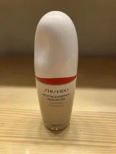 資生堂リバイタルエッセンススキングロウ　220