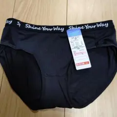 Shine Your Way ブラックショーツ 160　未使用