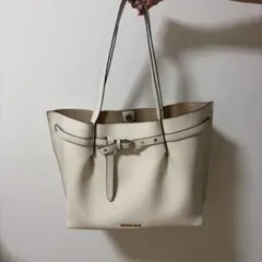 MICHAEL KORS アイボリー ベルト付きトートバッグ