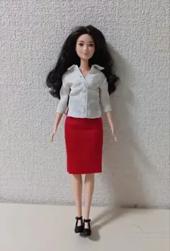 バービー 白シャツ 赤タイトスカート セット