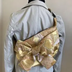 帯リメイクバッグ　リボンショルダー　ボディ・ウエストバッグ　和柄　ハンドメイド