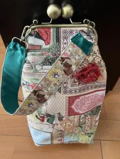 パライソ　paraiso がま口　A4サイズ　大型　がま口　リュック パライソ paraiso がま口 A4サイズ 大型 がま口 リュック - メルカリ