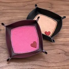 レザートレー☆アクセサリー小物置き☆ハンドメイド☆本革☆2個セット☆ハート