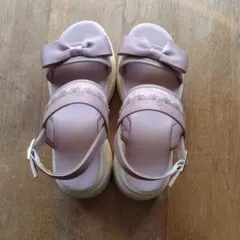 しまみさ　リボン付きピンク厚底サンダル