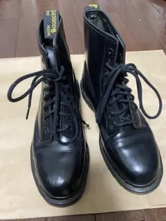2026年最新】Dr.Martens カラー：ブラック系 メンズ ワークブーツの