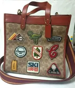 【割引中】COACHフィールド トート シグネチャー キャンバス ウィズ パッチ