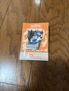 2010年ディズニーハロウィン　ノベルティピンバッジ⭐︎デイジー