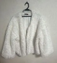 ホワイトファーコート　ノーカラージャケット