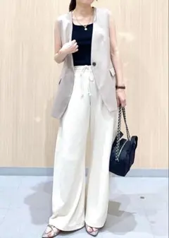 ノーカラーベスト