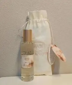 SABON ムスク 香水 30ml オリジナルポーチ付きのサムネイル