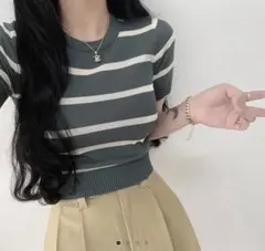 緑と白のストライプ 半袖ニット