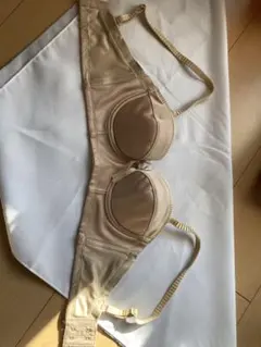 hugge bridal ブライダルインナー（B65）