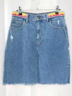 TOMMY JEANS ロゴテープ カットオフデニムミニスカート 27インチのサムネイル