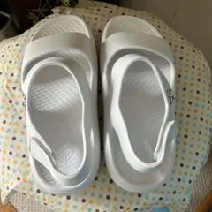 ロキシーサンダル　ホワイトサンダルのサムネイル