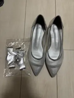 シルバー ポインテッドトゥ フラットシューズ
