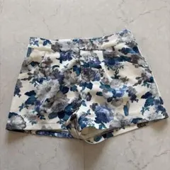 ONE WAY 花柄 ショートパンツのサムネイル