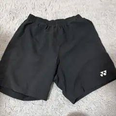 ヨネックス 黒 ハーフパンツ