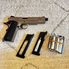 【美品】Cabon8 M45doc 予備マガジン　ガスボンベ付きのサムネイル