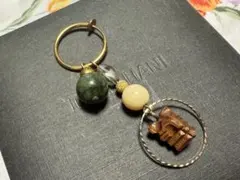 【ヴィンテージ】天然石と木製チャームのイヤリング(片耳用)