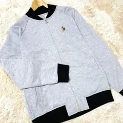 ディズニー ミッキー 刺繍ロゴ ジップアップ  グレー Mのサムネイル