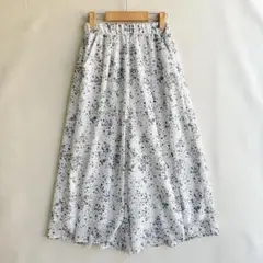 美品　anysis エニィスィス　レディース　ガウチョパンツ　花柄　ホワイト