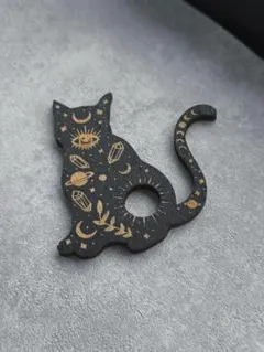 【猫のスフィアスタンド】天然石 丸玉 台座 木製 ミスティカル 黒猫
