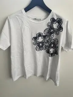 ZARA 刺繍Tシャツ 美品