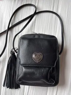 Beau’re ショルダーバッグ ハートスタッズ付き