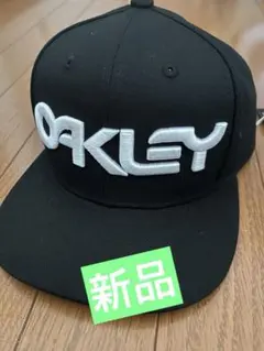 新品　OAKLEY キャップ 帽子 ブラックのサムネイル