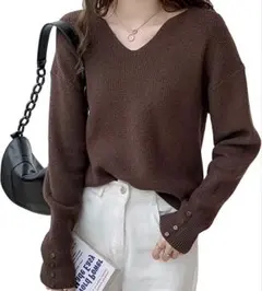 新品✨️ レディース Vネックリブニットセーター キャラメルカーキ色 サイズフリー