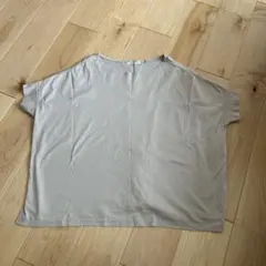 LBC レディース　ベージュ　Tシャツのサムネイル