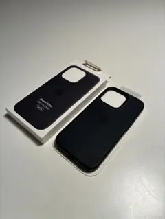 iPhone 15 Pro用シリコンケース　純正ブラック