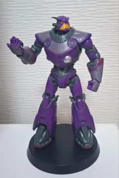 トイストーリー バズ·ライトイヤー ザーグ フィギュア 台座付き