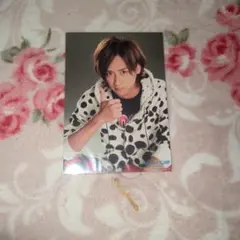 ポラロイド写真 水玉パーカー サムズアップ