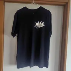 NIKE Tシャツ ブラック グラフィックロゴのサムネイル
