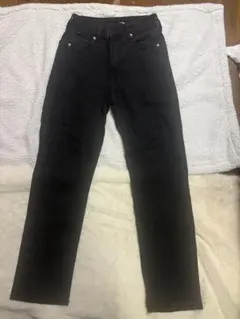 ブラックストレートデニム