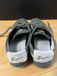 Item thumbnail for item c28a9e82-d185-4ab0-99bd-bb6ec10aeae6