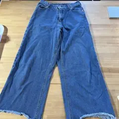 Mサイズ フリンジ裾 ワイドレッグデニム