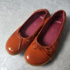 CAMPER カンペール フラットシューズ エナメル オレンジ リボン 23.5のサムネイル