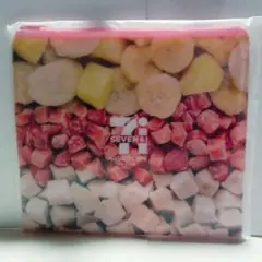 セブンイレブン　ハッピーくじ　G賞　スムージーフラットポーチ