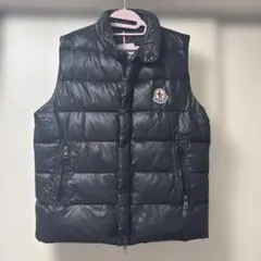 MONCLER ブラック ダウンベスト モンクレール