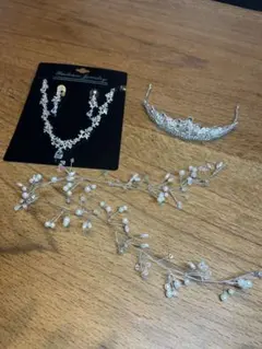 お値下げ中❣️ウェディングアクセサリー✨️4点セット✨️ネックレス✨️ピアス✨️など
