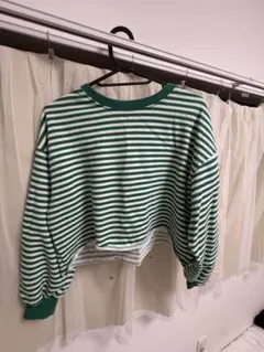 緑と白のストライプ クロップド丈長袖