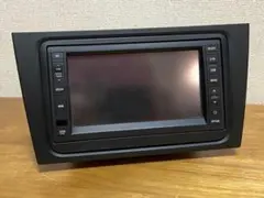 フォルクスワーゲンカーナビ 取り付けフレーム付きのサムネイル