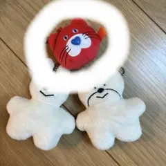 クマとネコのストラップ付きぬいぐるみ