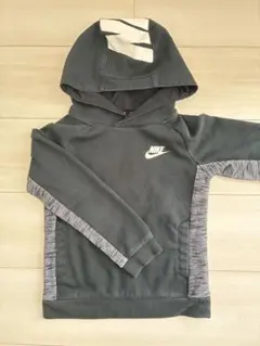 NIKE キッズ パーカー ブラック　110cm